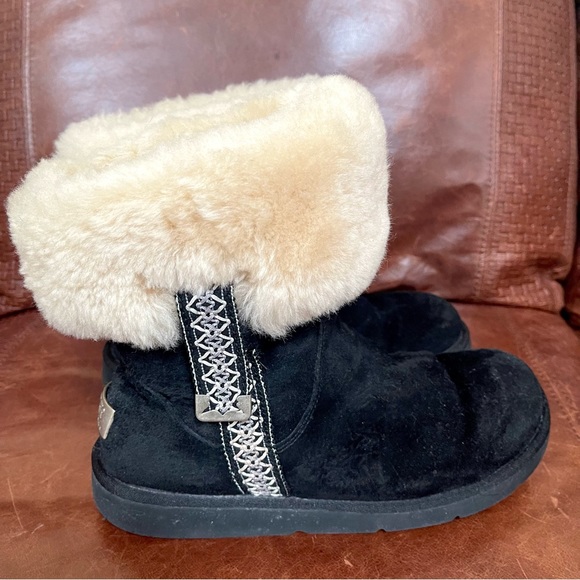 UGG Australia Genuine Suede & Shearling Lined & Trimmed Ankle Boots Size 8 - Picture 3 of 10